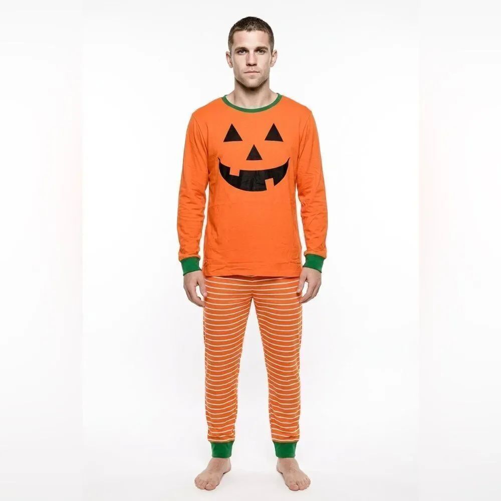 - Pumpkin Halloween Adult two piece pajama set NWT men’s medium (ladies xl)